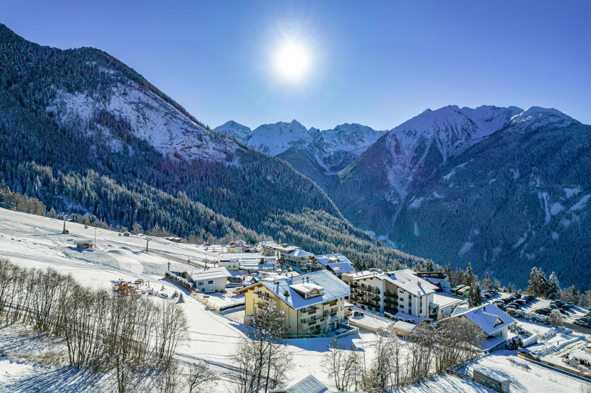 Hotel Alpen-Royal 제르젠스 외부 사진