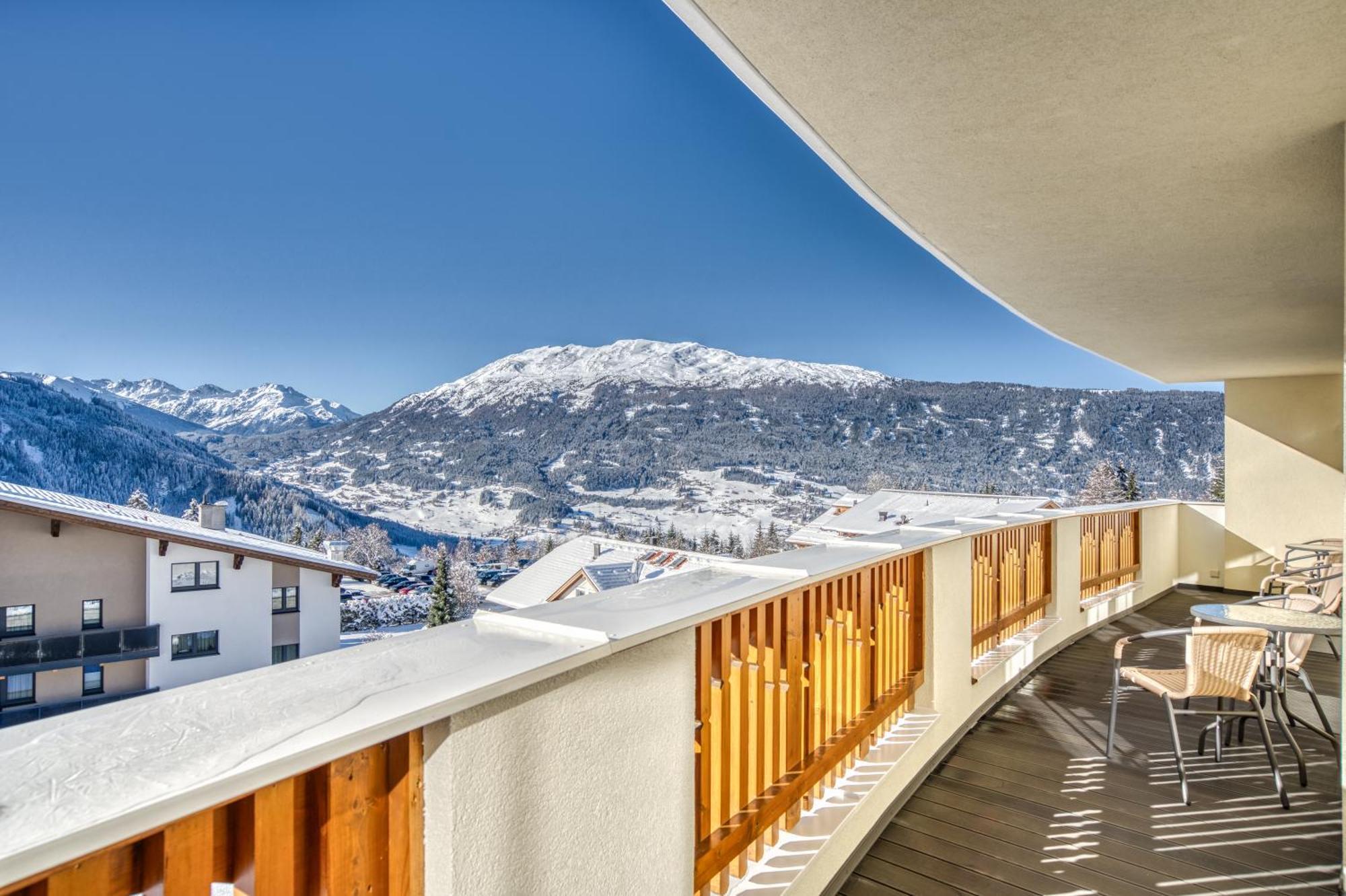 Hotel Alpen-Royal 제르젠스 외부 사진
